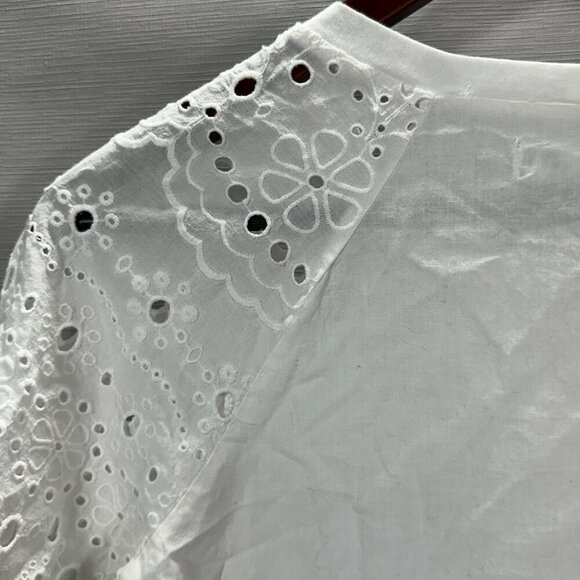 Kut From the Kloth Top  Womens Small White Cotton Eyelet Short Sleeve Blouse - Picture 7 of 7